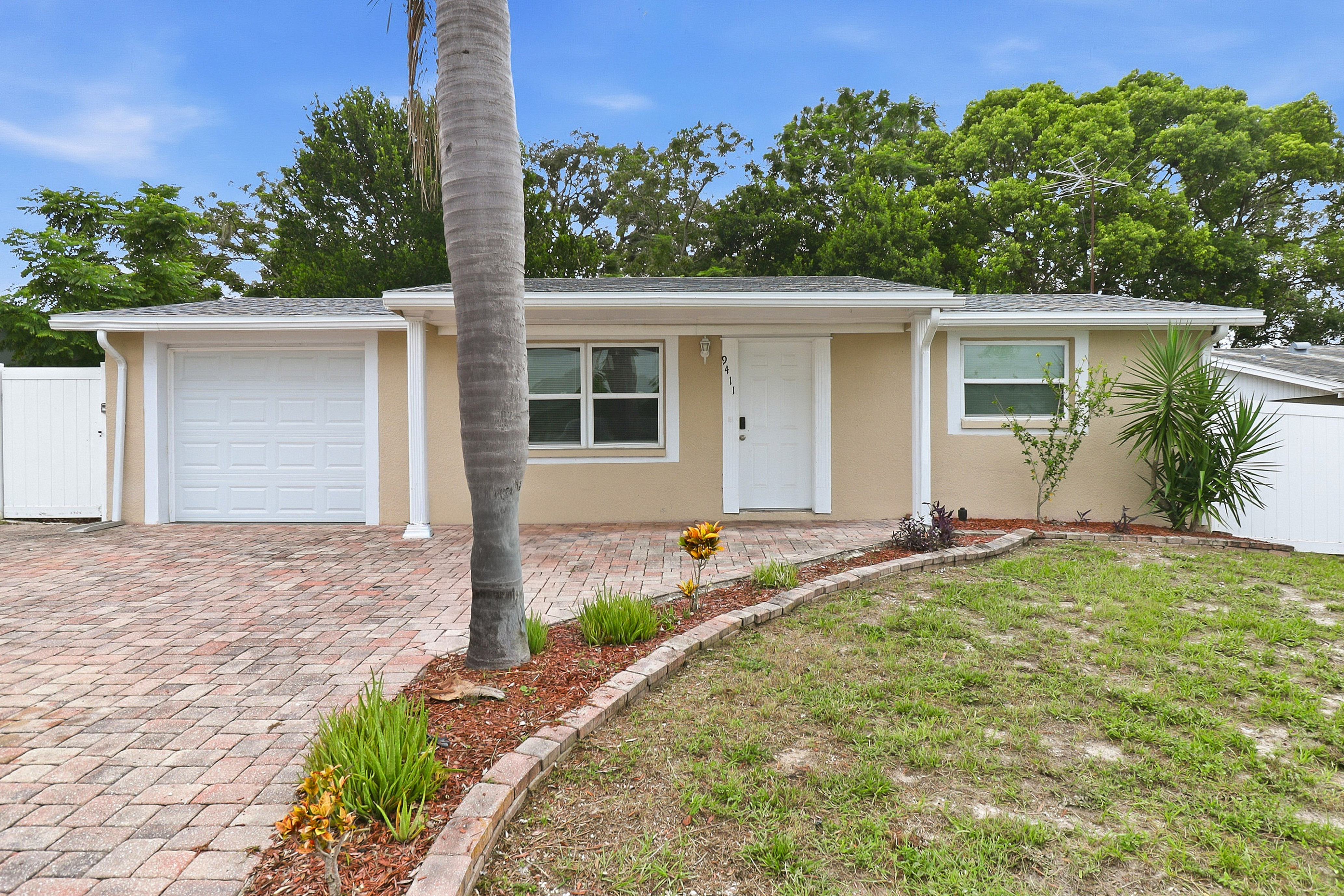 9411 Gray Fox Ln Port Richey, FL 34668